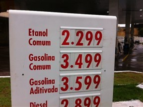 Motoristas de Maringá já pagam mais caro pela gasolina que teve aumento de 6% autorizado na noite dessa terça-feira
